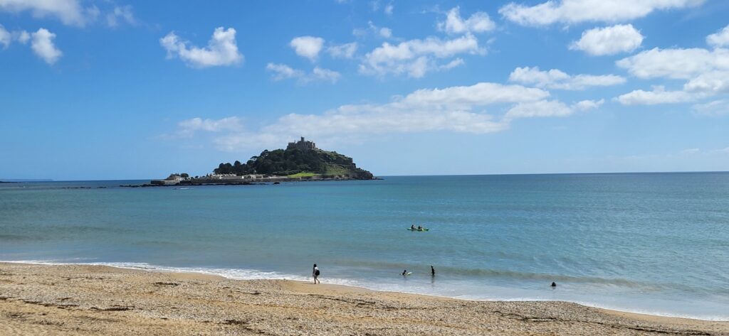 Die Inselburg St. Michael’s Mount in Cornwall, Nachbildung des Mont St. Michel