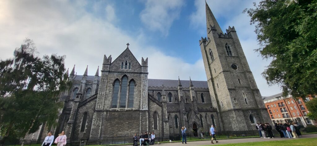 Die beeindruckende St. Patrick’s Cathedral in Dublin