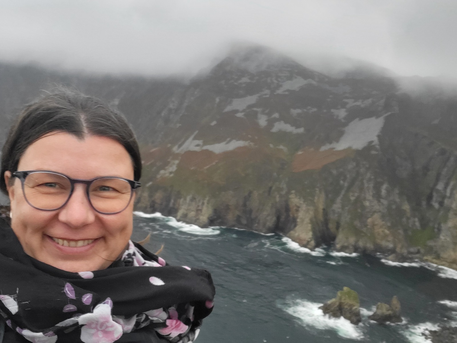 Die gewaltigen Slieve League Klippen mit dem Stuhl der Riesen in Donegal eine der höchsten Klippen Europas in Irland