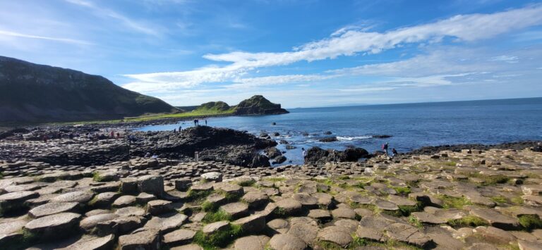 Die markanten Basaltsäulen des Giant’s Causeway Damm der Riesen in Nordirland